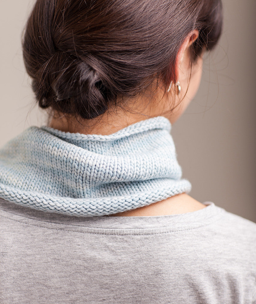 Classroom: Stockinette-Stitch Cowl & Handwarmers Using Manos Maxima