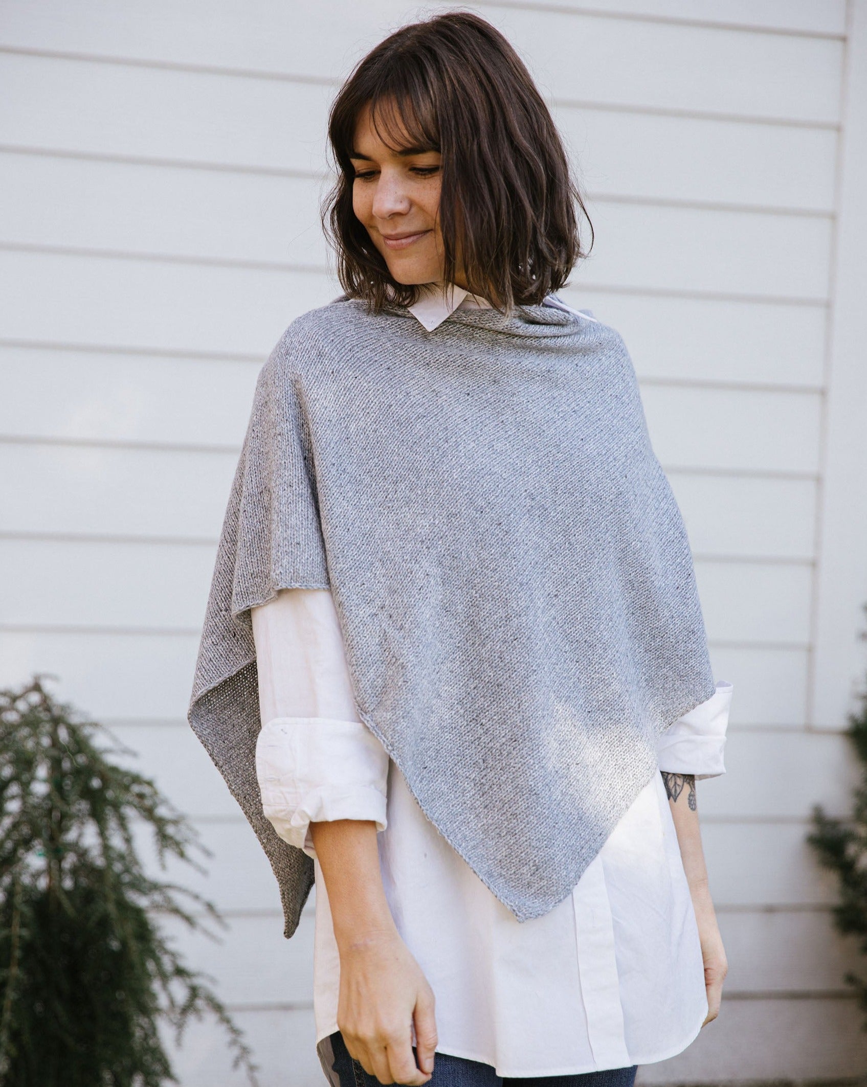 Easy Folded Poncho Using String Amalfi – Churchmouse Yarns & Teas