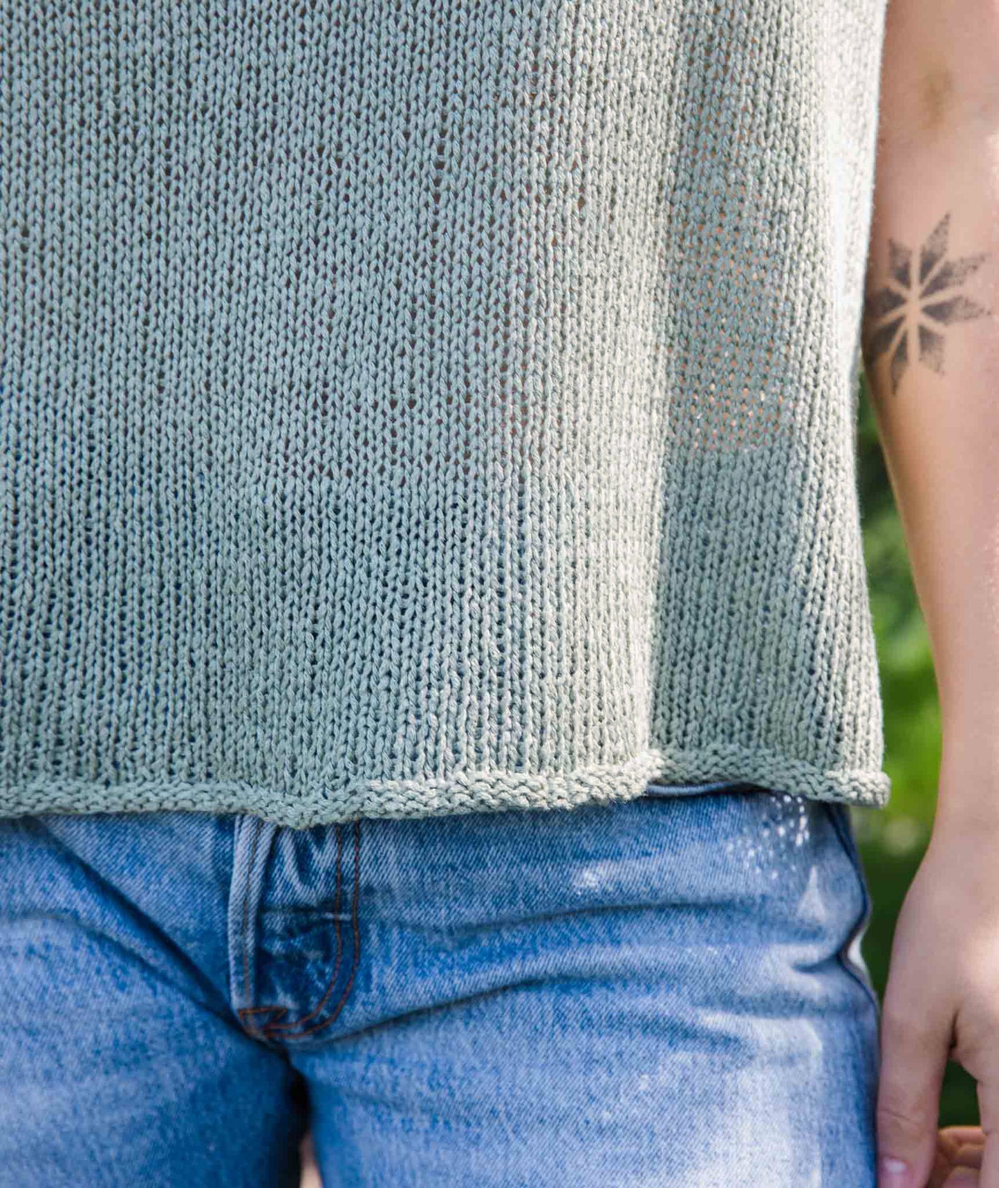 Better-Than-Basic Pullover: Sleeveless Version Using Lang Lino