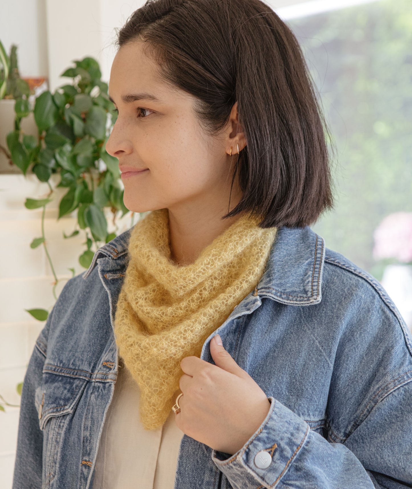 Free Pattern - Blackberry Kerchief in Isager Silk Mohair