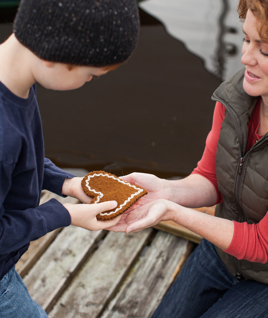 Felted Gingerbread Ornaments Using Brown Sheep Lamb's Pride Worsted