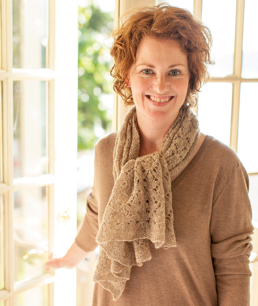 Smocked Lace Wrap Using Isager Spinni Wool 1