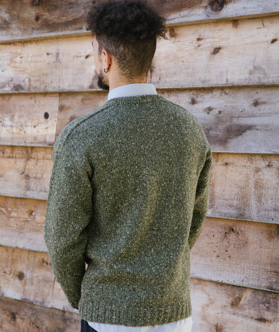 Saddle-Shoulder Men's Pullover: Tapered Body Version Using Kelbourne Woolens Lucky Tweed