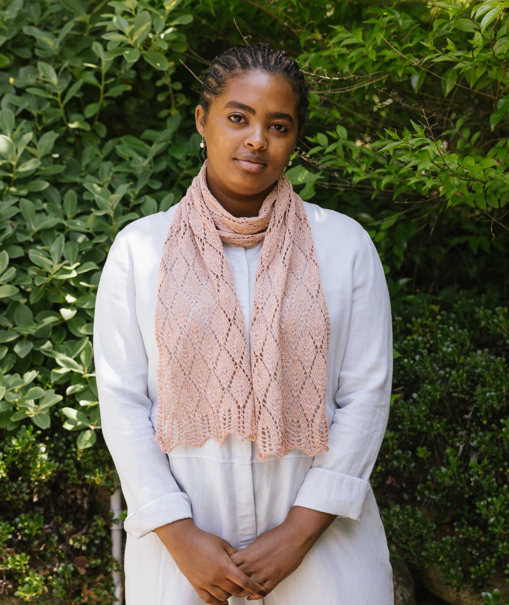 Tea Leaf Lace Scarf Using Isager Bomulin – Churchmouse Yarns & Teas
