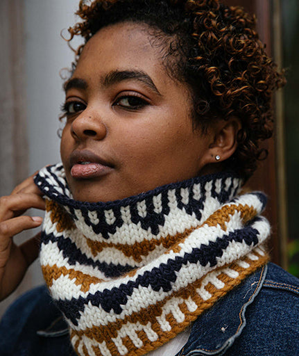 Free Pattern - Tricolor Triangle Colorwork Cowl Using Wool and the Gang Alpachino Merino