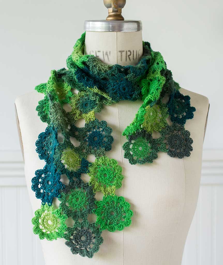 Crocheted Flowers Scarf: 3-Tiered Version