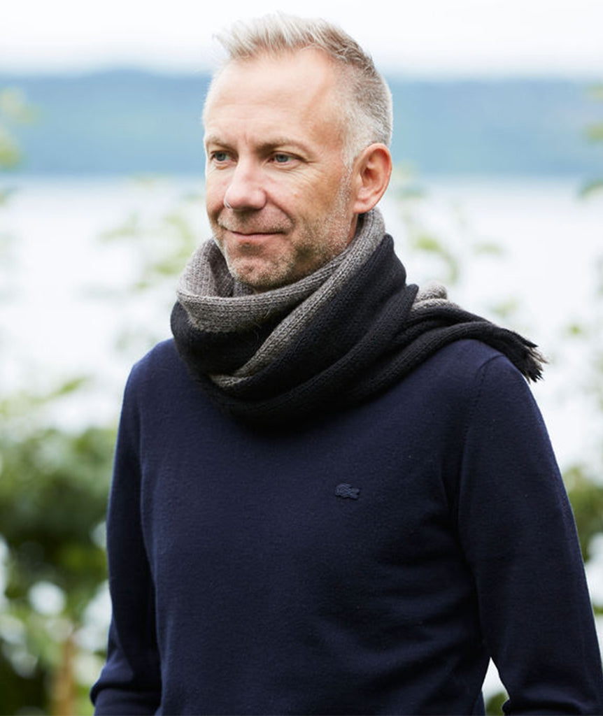 Graphic Two-Tone Scarf Using Berroco Ultra Alpaca