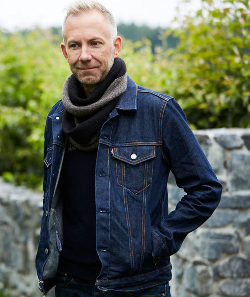 Graphic Two-Tone Scarf Using Berroco Ultra Alpaca