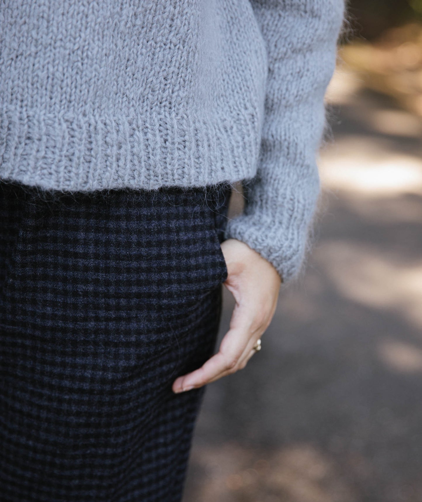 Easy Relaxed Pullover: Extended Neck Version Using Woolfolk Tåge