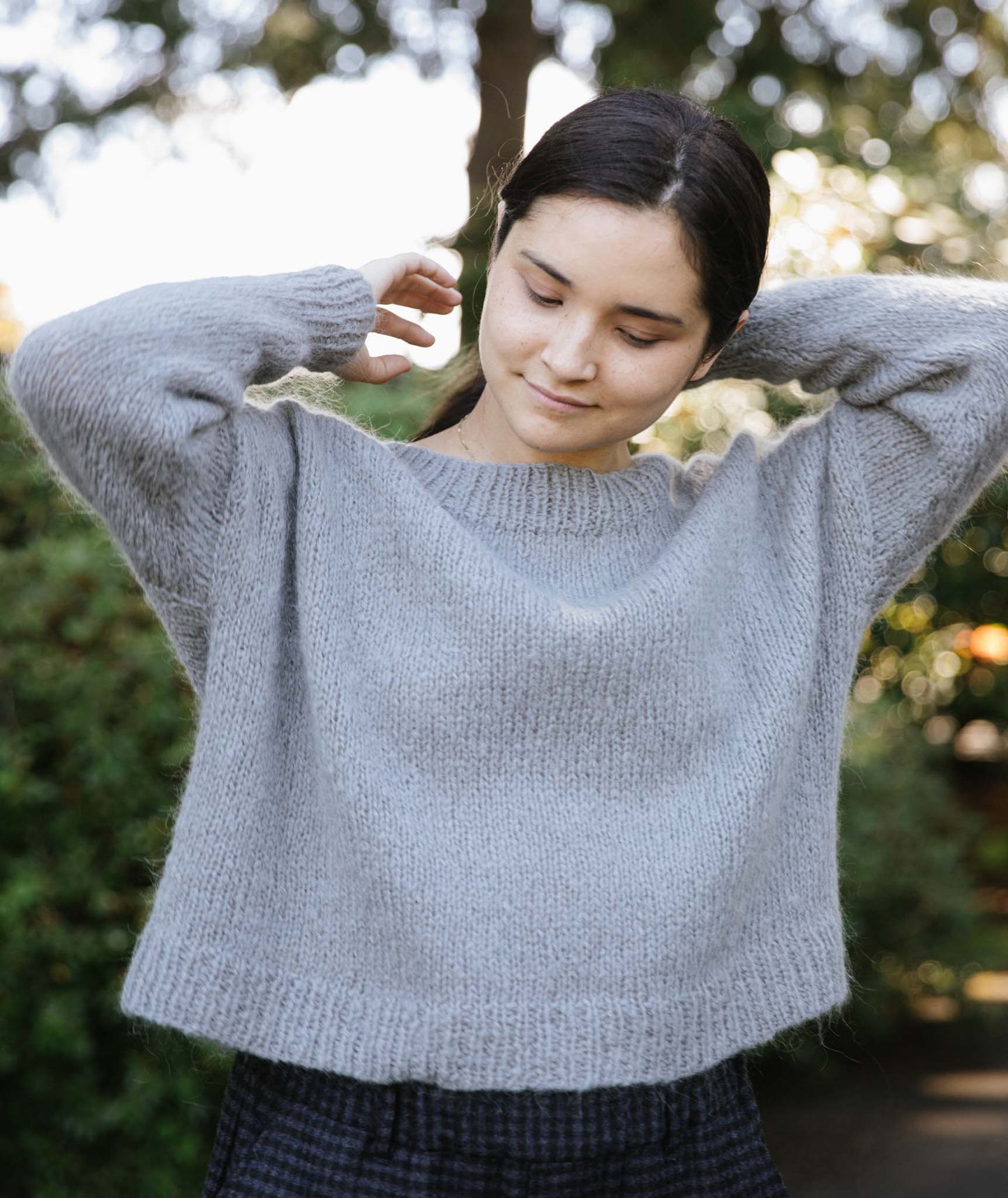 Easy Relaxed Pullover: Extended Neck Version Using Woolfolk Tåge