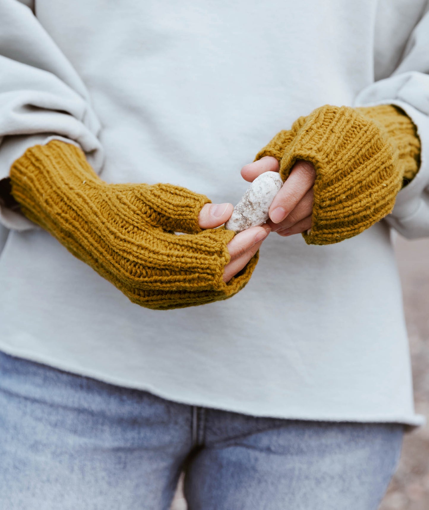 Ferryboat Mitts Using Brooklyn Tweed Shelter