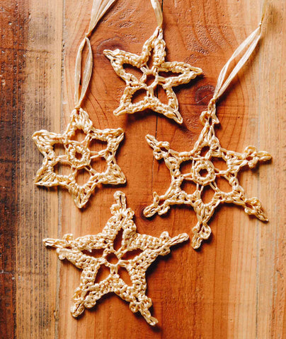 Raffia Stars & Snowflakes Using Wool and the Gang Ra-Ra Raffia