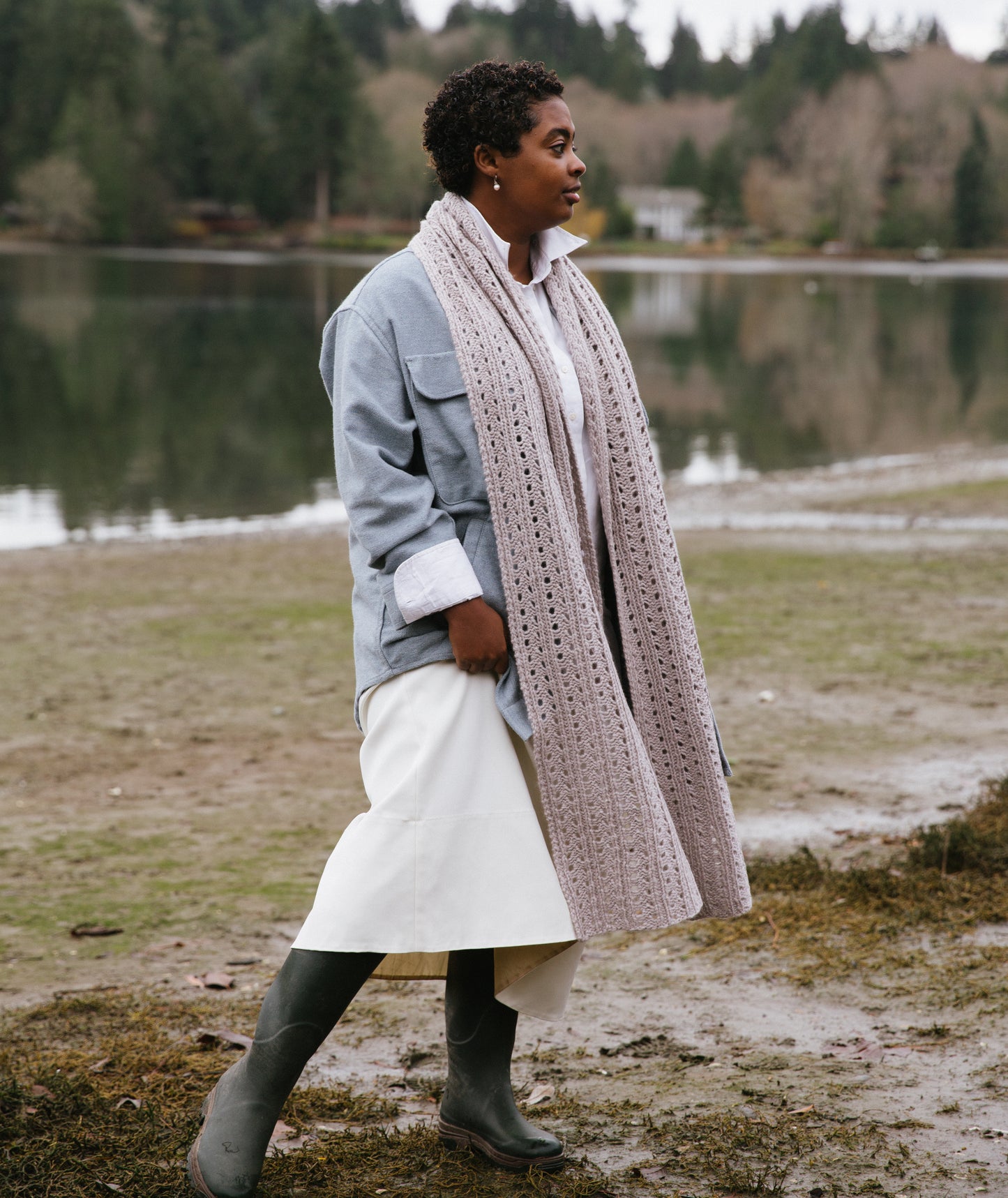 Ribbed Lace Scarf Using Woolfolk Luft