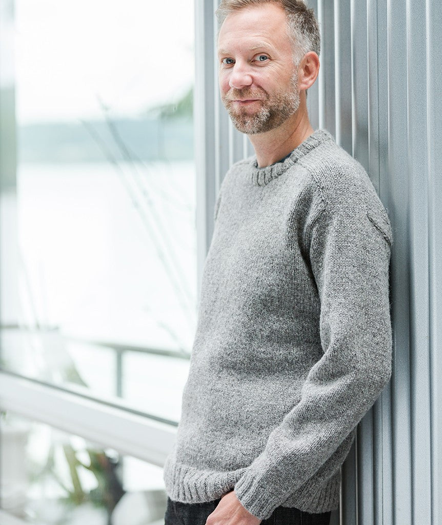 Saddle-Shoulder Men's Pullover Using Jamieson's Shetland Heather Aran