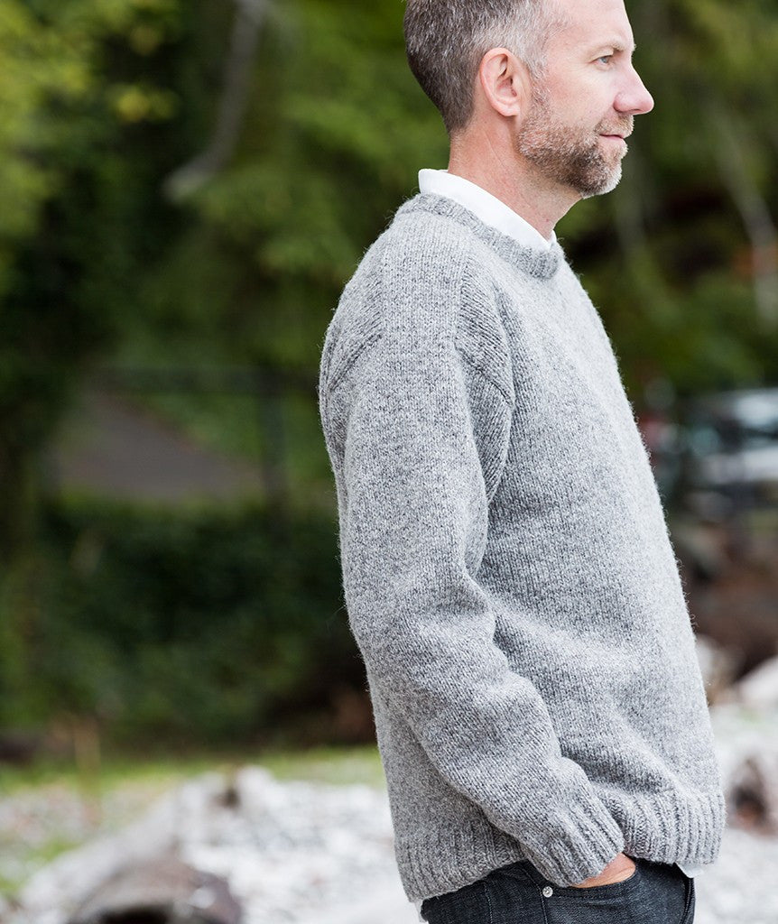 Saddle-Shoulder Men's Pullover Using Jamieson's Shetland Heather Aran
