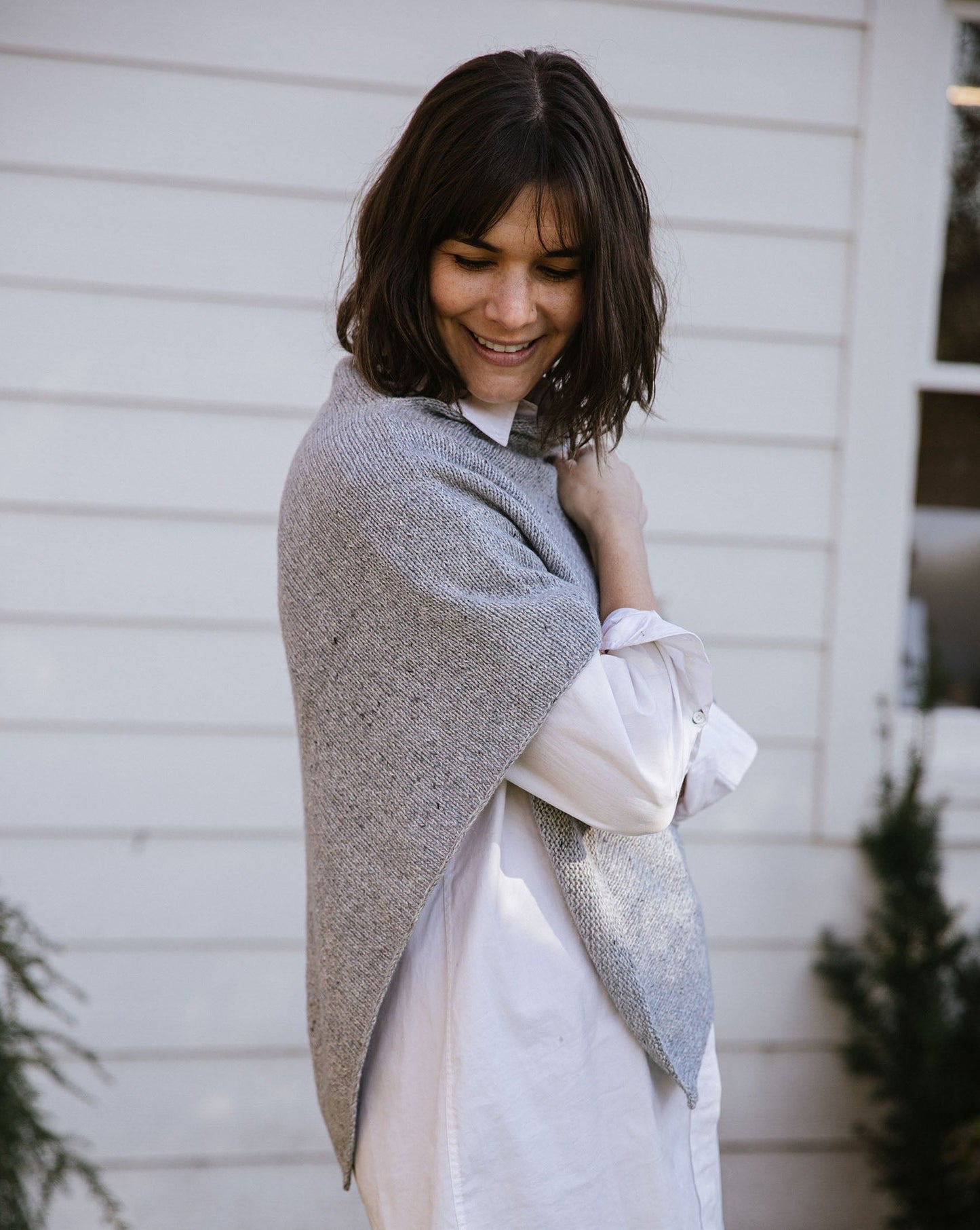Easy Folded Poncho Using String Amalfi